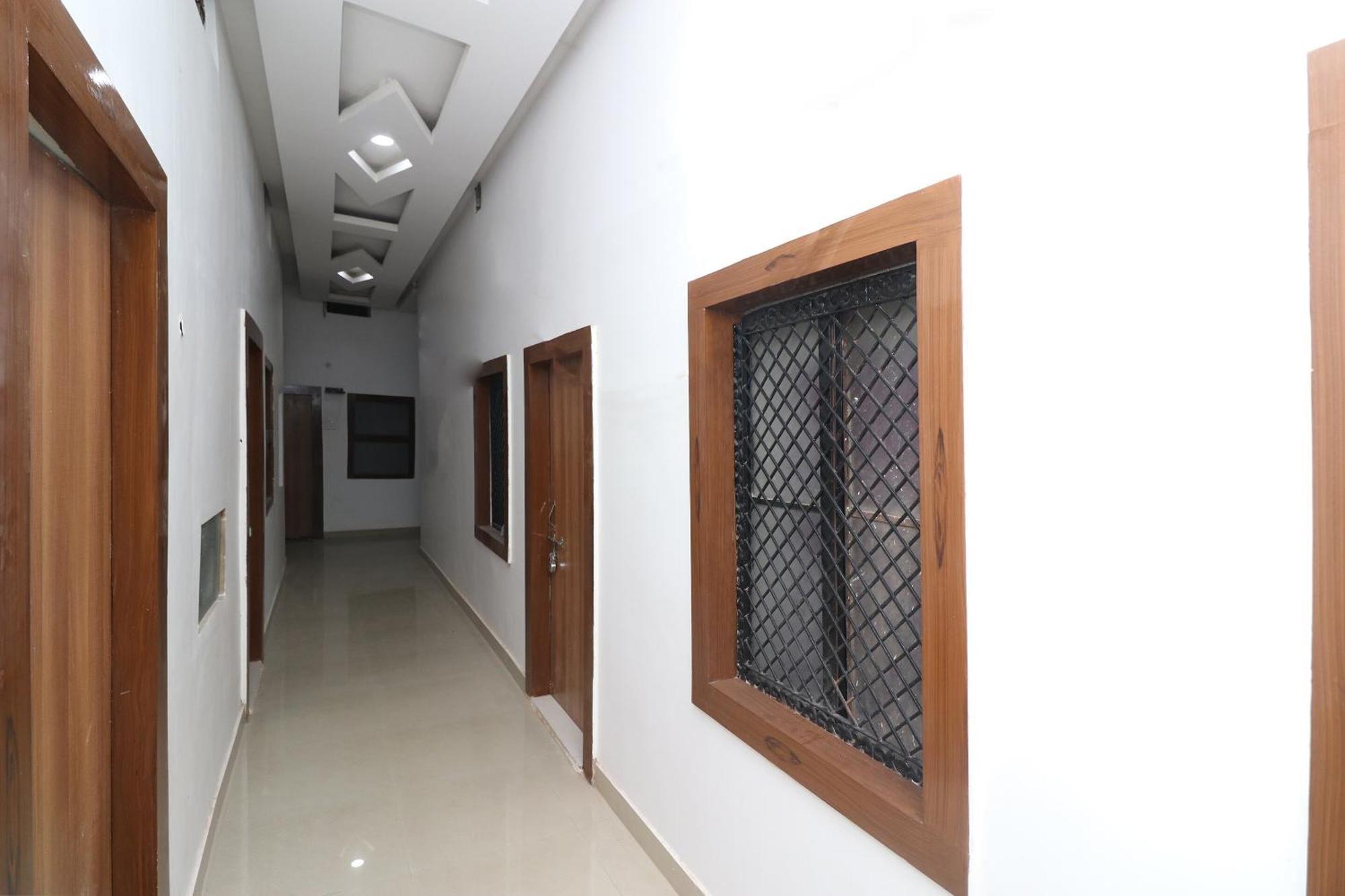 Hotel O Swastik Resort Colonelganj Zewnętrze zdjęcie