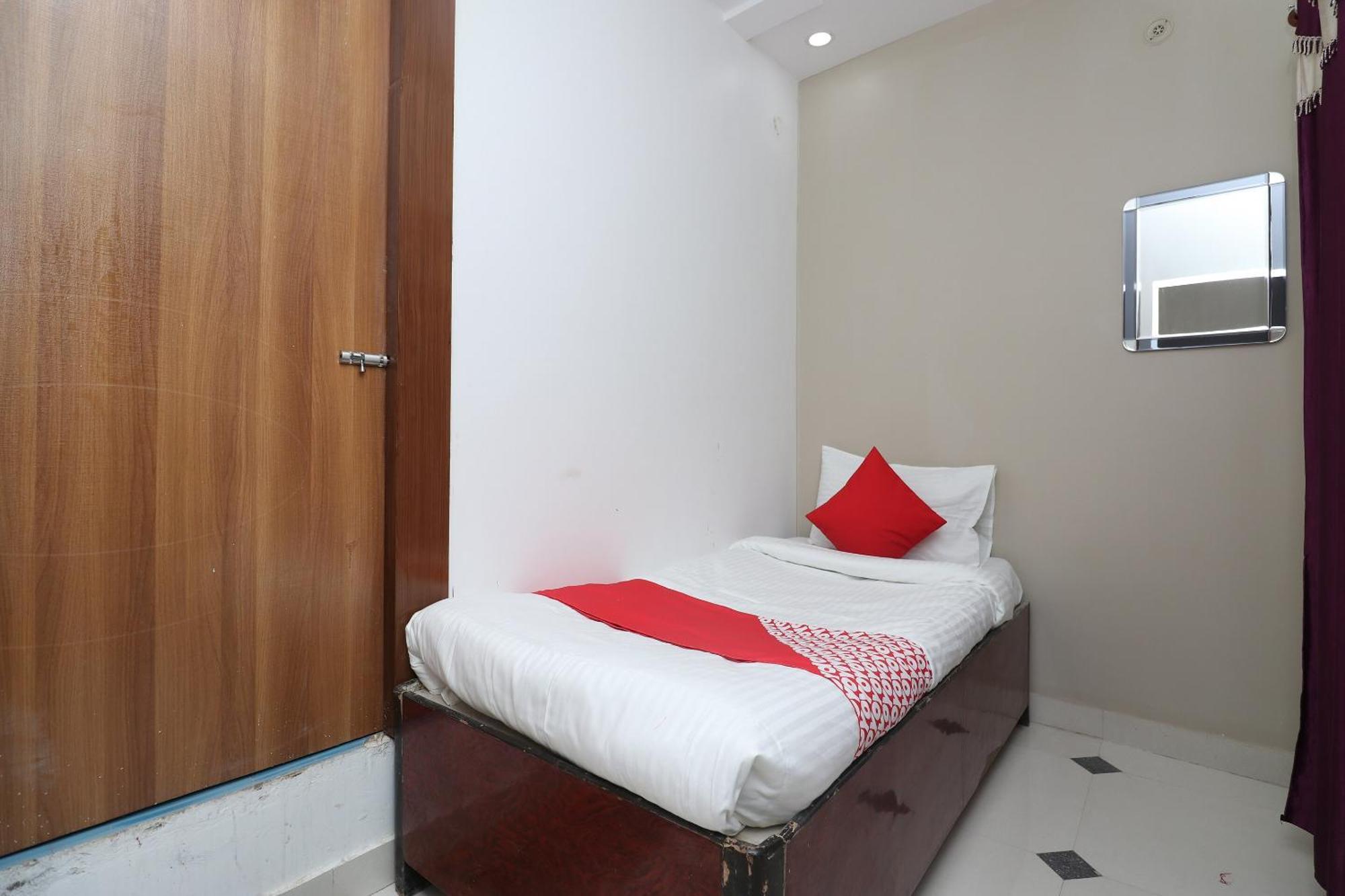 Hotel O Swastik Resort Colonelganj Zewnętrze zdjęcie